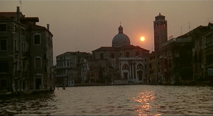 Filmax Home Video (frame 99716)