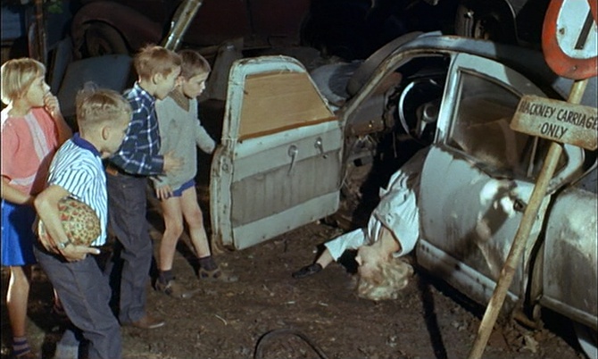 Universum Film (frame 3732)