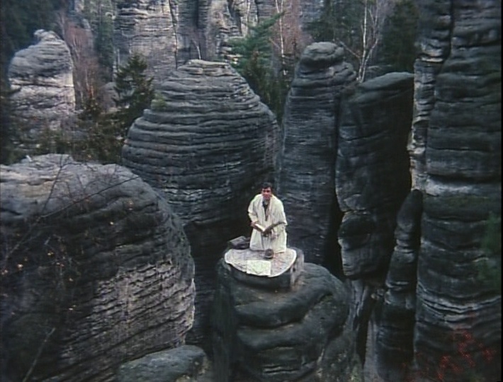 Columbia Video (frame 67780)
