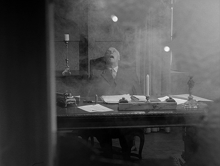 Universum Film (frame 95470)