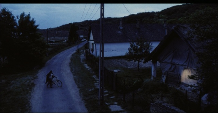 MOKÉP Videó / One Plus One (frame 76244)