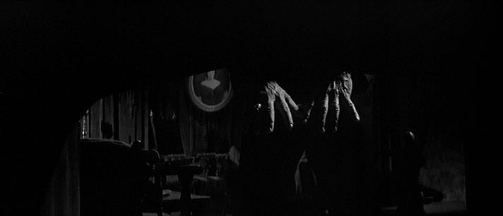 Universum Film (frame 3842)