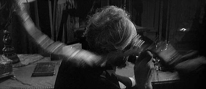Universum Film (frame 4830)
