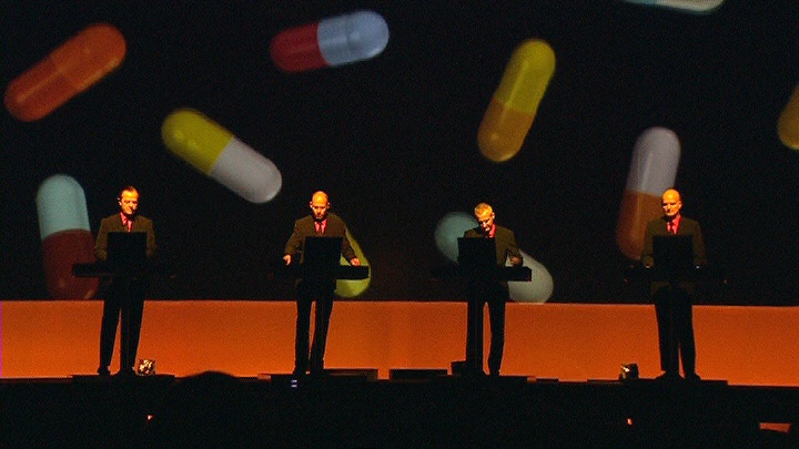 EMI / Kling Klang Video (frame 37212)