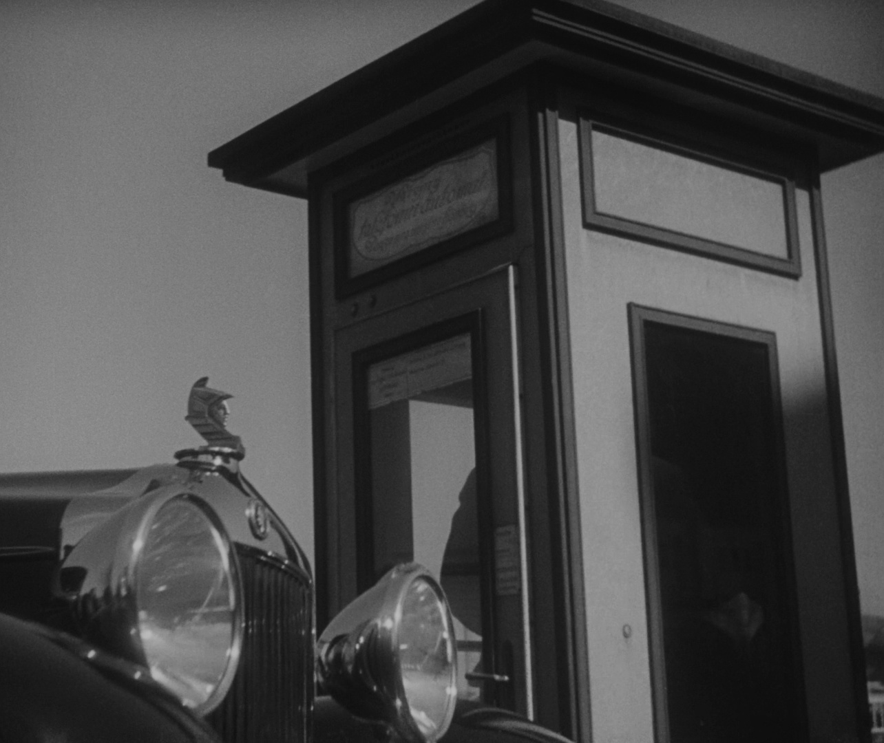National Film Archive / Blu-ray (frame 6897)