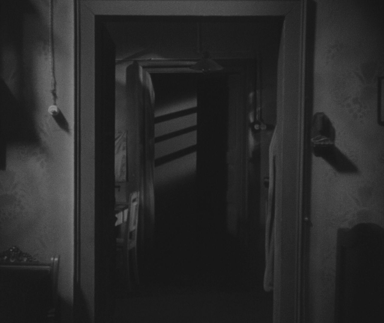 National Film Archive / Blu-ray (frame 92795)